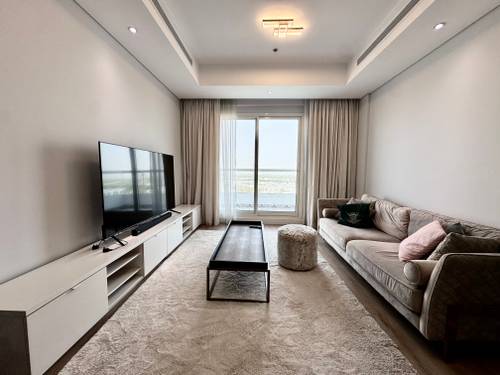 3 Beds Apartment photo 8
