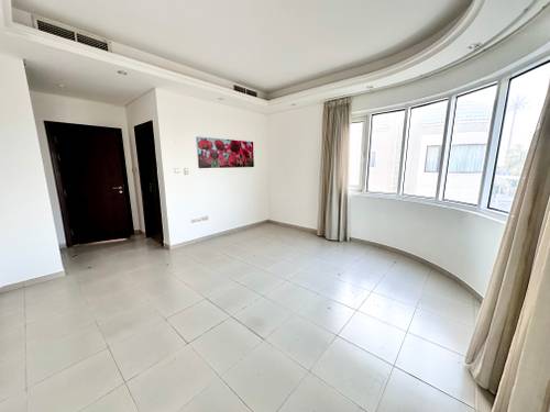 4 Beds Villa photo 21