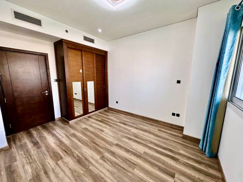 3 Beds Apartment photo 18