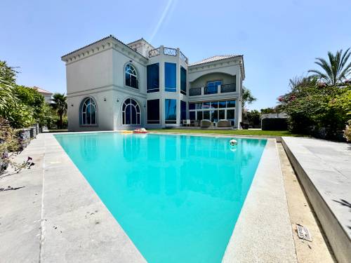 5 Beds Villa photo 8