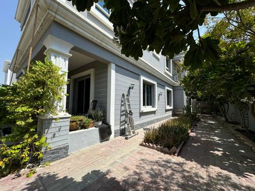 5 Beds Semi-Detached photo 5