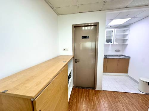 1 Bed Office photo 19