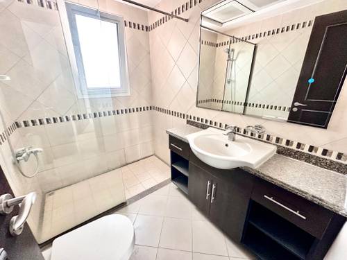 6 Beds Villa photo 22