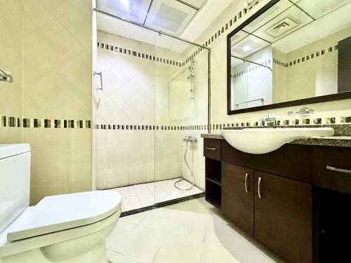 6 Beds Villa photo 40
