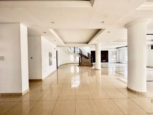 6 Beds Villa photo 12