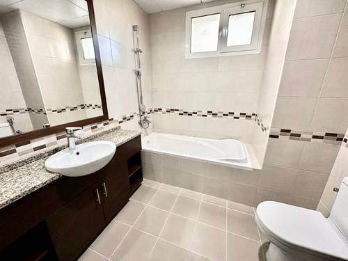 3 Beds Apartment photo 22