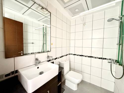 5 Beds Villa photo 16