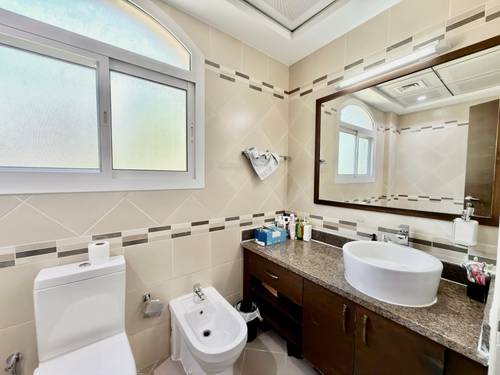 6 Beds Villa photo 25