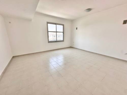 4 Beds Townhouse photo 25