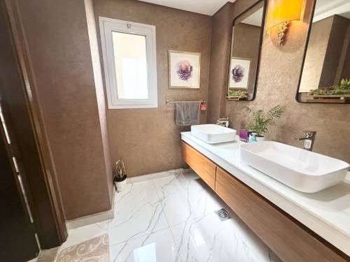 6 Beds Villa photo 25