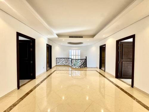 6 Beds Villa photo 17