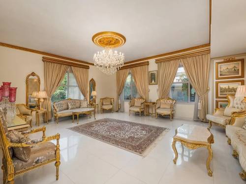 5 Beds Villa photo 11