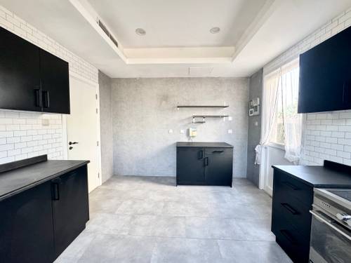 4 Beds Villa photo 18